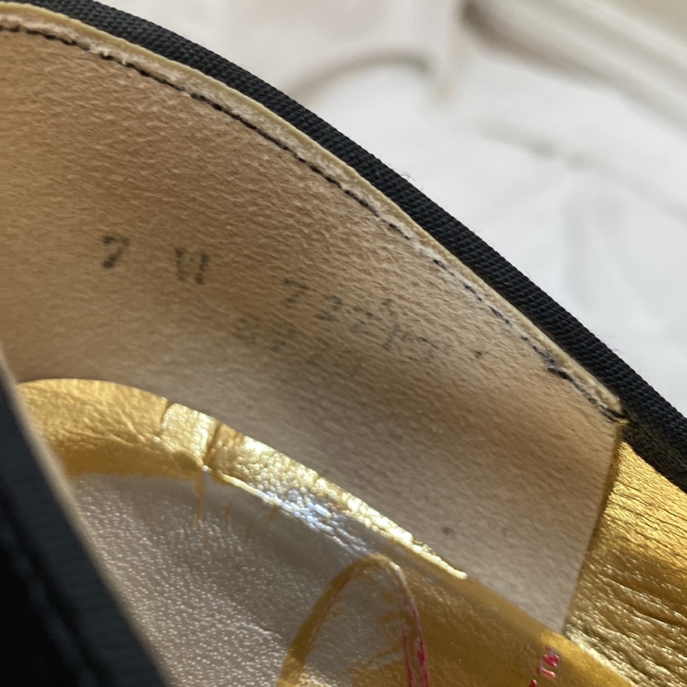 Dolce by Pierre Women’s vintage satin closed-toe heel. Size 7. - Picture 7 of 8